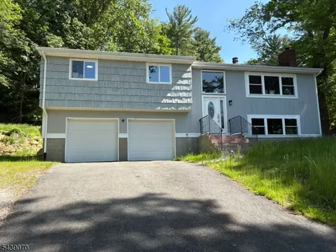 403 E Shore Trl, Sparta, NJ 07871