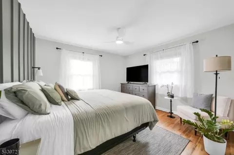 21 Tulip Ter, Wayne, NJ 07470