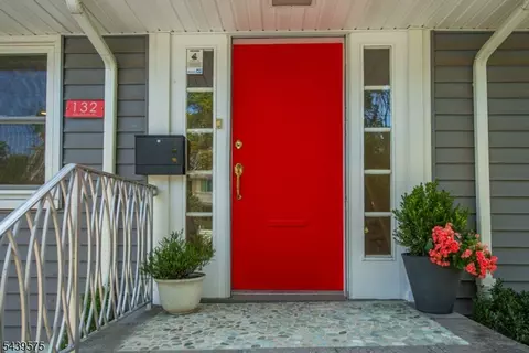 132 Haddon Pl, Montclair, NJ 07043