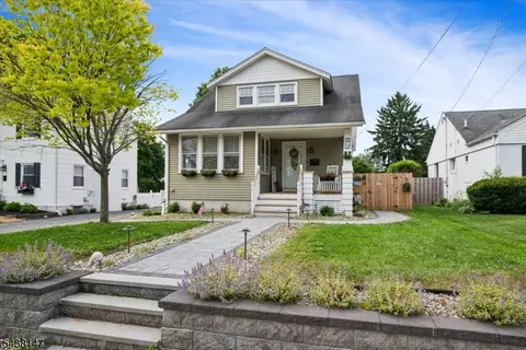 49 Pennsylvania Ave, Flemington, NJ 08822