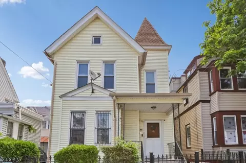 96-98 S 11th St, Newark, NJ 07107