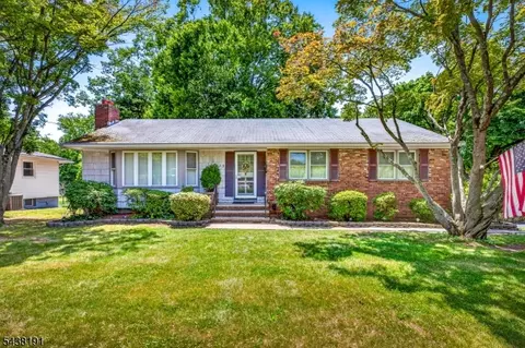 933 Franklin Ave, South Plainfield, NJ 07080