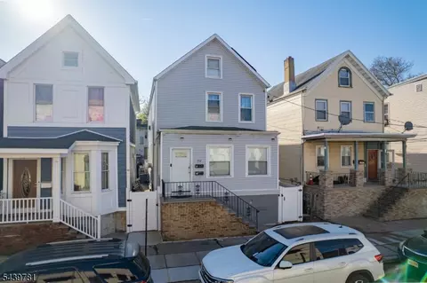 312 S Spring St, Elizabeth, NJ 07201