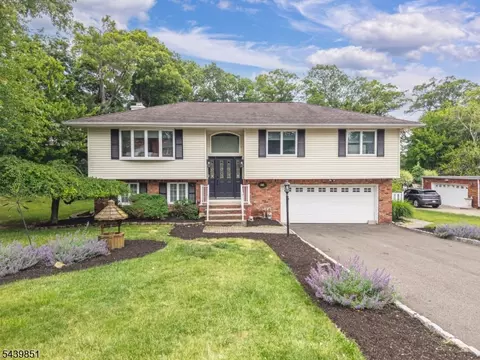 66 Robert St, North Haledon, NJ 07508