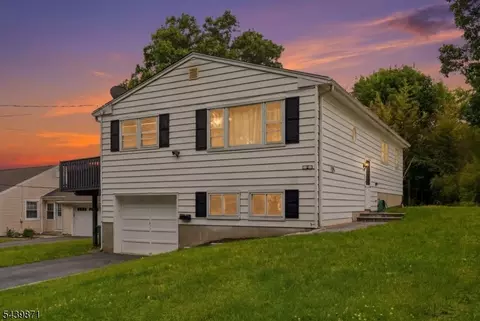 3 Summit Ave, Wharton, NJ 07885
