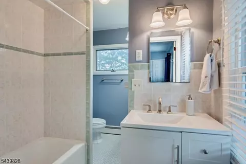 Bath - 102 Michael St, Edison, NJ 08820 photo 2 of 4