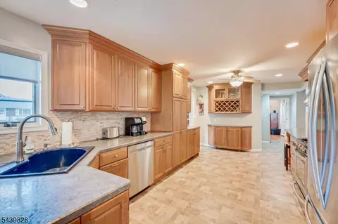 Kitchen - 102 Michael St, Edison, NJ 08820 photo 4 of 5