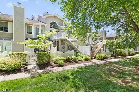 22 Crestmont Rd, Bedminster, NJ 07921