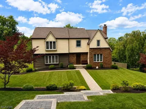 1 Ashley Ct, Morristown, NJ 07960