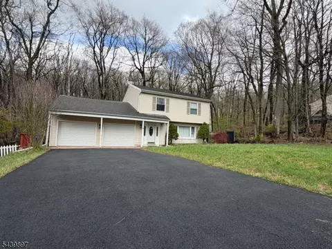 22 Karen Rd, Vernon Twp, NJ 07422