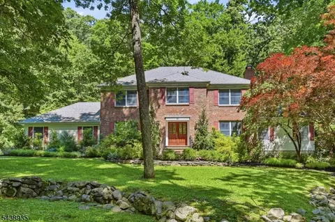 50 Ponderosa Pl, Hewitt, NJ 07421