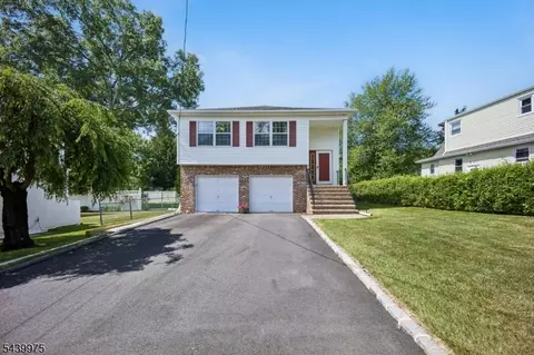 11 Pine Blvd, Cedar Knolls, NJ 07927