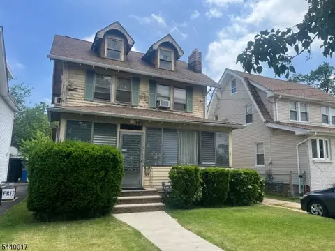 165 Monmouth Rd, Elizabeth, NJ 07208