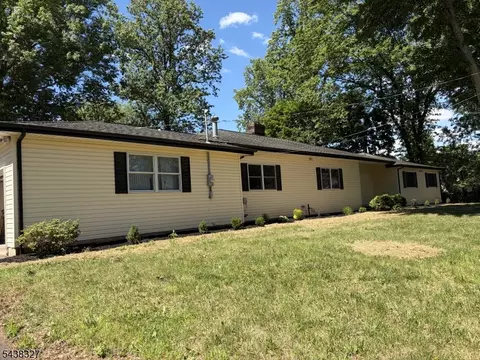 120 Coddington Ave, Franklin Twp, NJ 08873