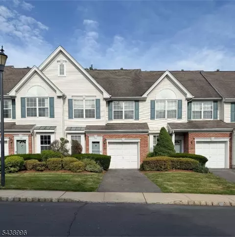 118 Barclay Dr, Nutley, NJ 07110
