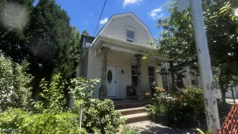 322 Cortlandt St, Belleville, NJ 07109