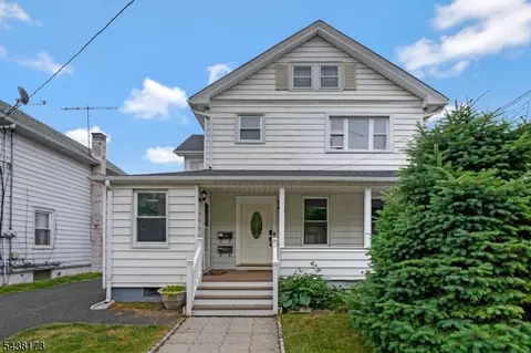 5 3rd St, Raritan, NJ 08869