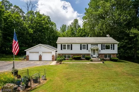 15 Hoagland Rd, Blairstown, NJ 07825