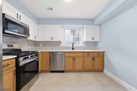 23 Edwin Pl, Newark, NJ 07112 photo 26