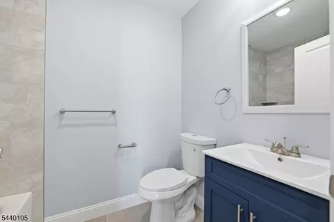 23 Edwin Pl, Newark, NJ 07112 photo 20