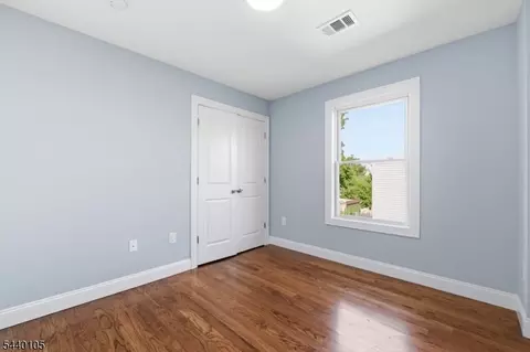 23 Edwin Pl, Newark, NJ 07112 photo 7