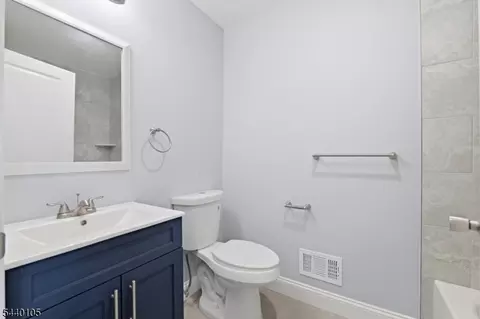 23 Edwin Pl, Newark, NJ 07112 photo 25