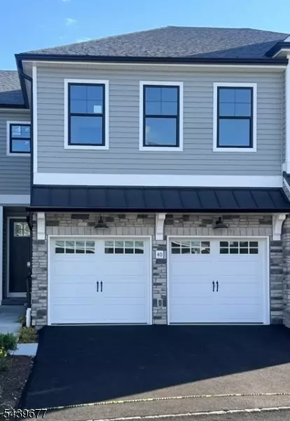 40 Mildred Gill Ln #40, Denville, NJ 07834