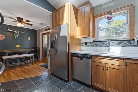 Entry Way - 37 North St, Dover, NJ 07801 photo 3 of 4