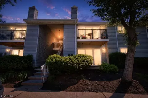 70 Haverhill Pl, Somerset, NJ 08873