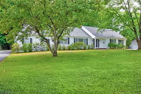 7 Village Rd, Florham Park, NJ 07932