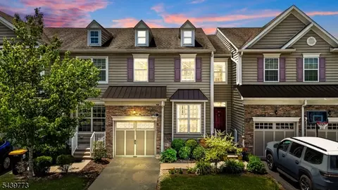 97 Autumn Ln, Skillman, NJ 08558
