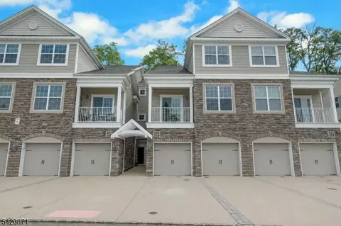 310 Waterview Ct #310, Cedar Knolls, NJ 07927