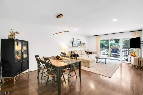 Dining - 278 Penns Way Ondo, Basking Ridge, NJ 07920 photo 4 of 4