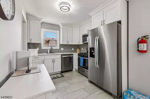 377 Parker Ave, Hackensack, NJ 07601 photo 12