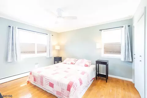 67 Thomas Pl, Edison, NJ 08837 photo 18