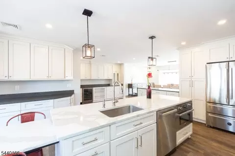 67 Thomas Pl, Edison, NJ 08837 photo 13