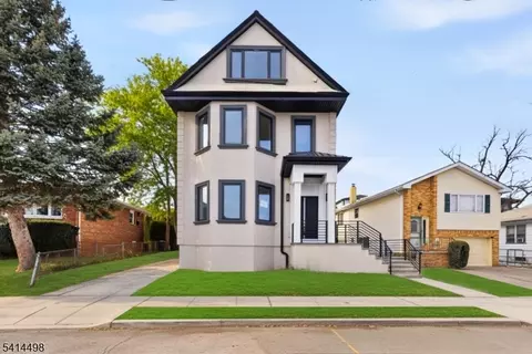 703 3rd St, Secaucus, NJ 07094