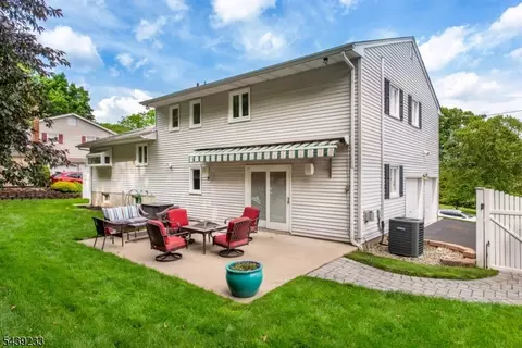 19 Falcon Pl, Wayne, NJ 07470 photo 29