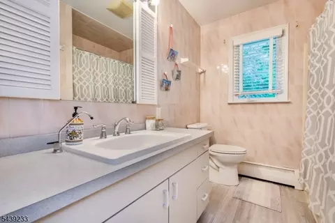 19 Falcon Pl, Wayne, NJ 07470 photo 18