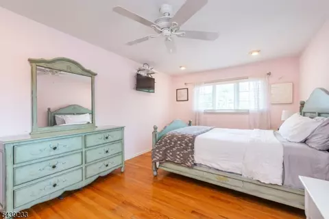 Bedroom - 19 Falcon Pl, Wayne, NJ 07470 photo 3 of 7