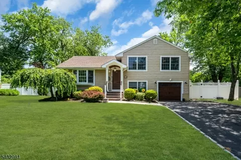 10 Deborah Way, Fanwood, NJ 07023