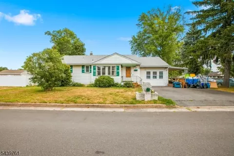 4 N 16th Ave, Manville, NJ 08835