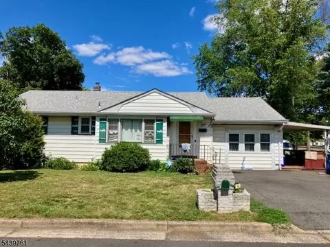 4 N 16th Ave, Manville, NJ 08835
