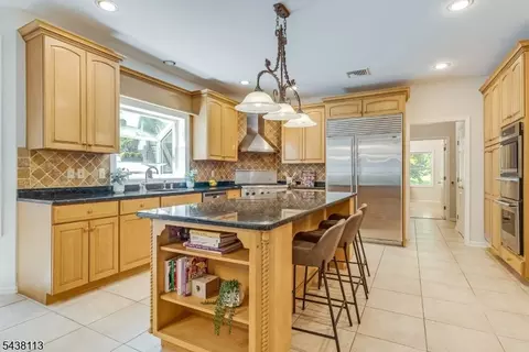 19 Devonshire Dr, Randolph, NJ 07869 photo 17