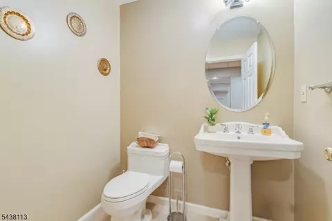 Bath - 19 Devonshire Dr, Randolph, NJ 07869 photo 7 of 7