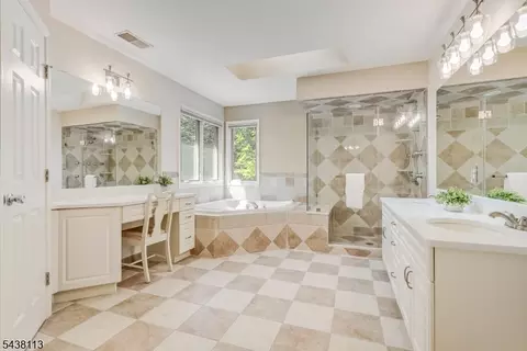 19 Devonshire Dr, Randolph, NJ 07869 photo 27
