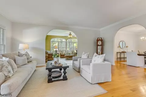 19 Devonshire Dr, Randolph, NJ 07869 photo 6