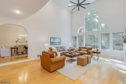 19 Devonshire Dr, Randolph, NJ 07869 photo 11