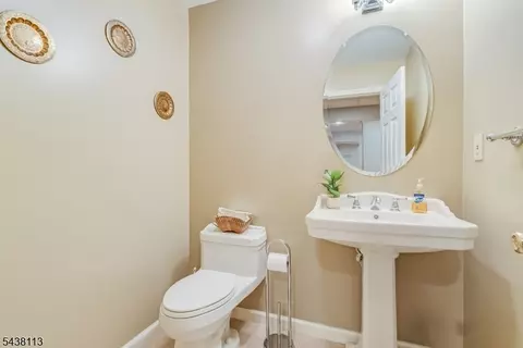 19 Devonshire Dr, Randolph, NJ 07869 photo 43