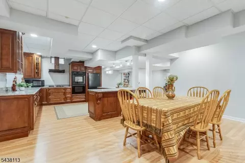 Kitchen - 19 Devonshire Dr, Randolph, NJ 07869 photo 5 of 6